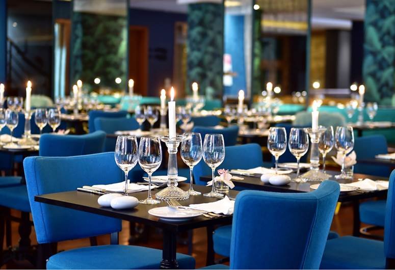 5-star-hotel-porto-restaurant-details-new 5-star-hotel-porto-restaurant-details-new